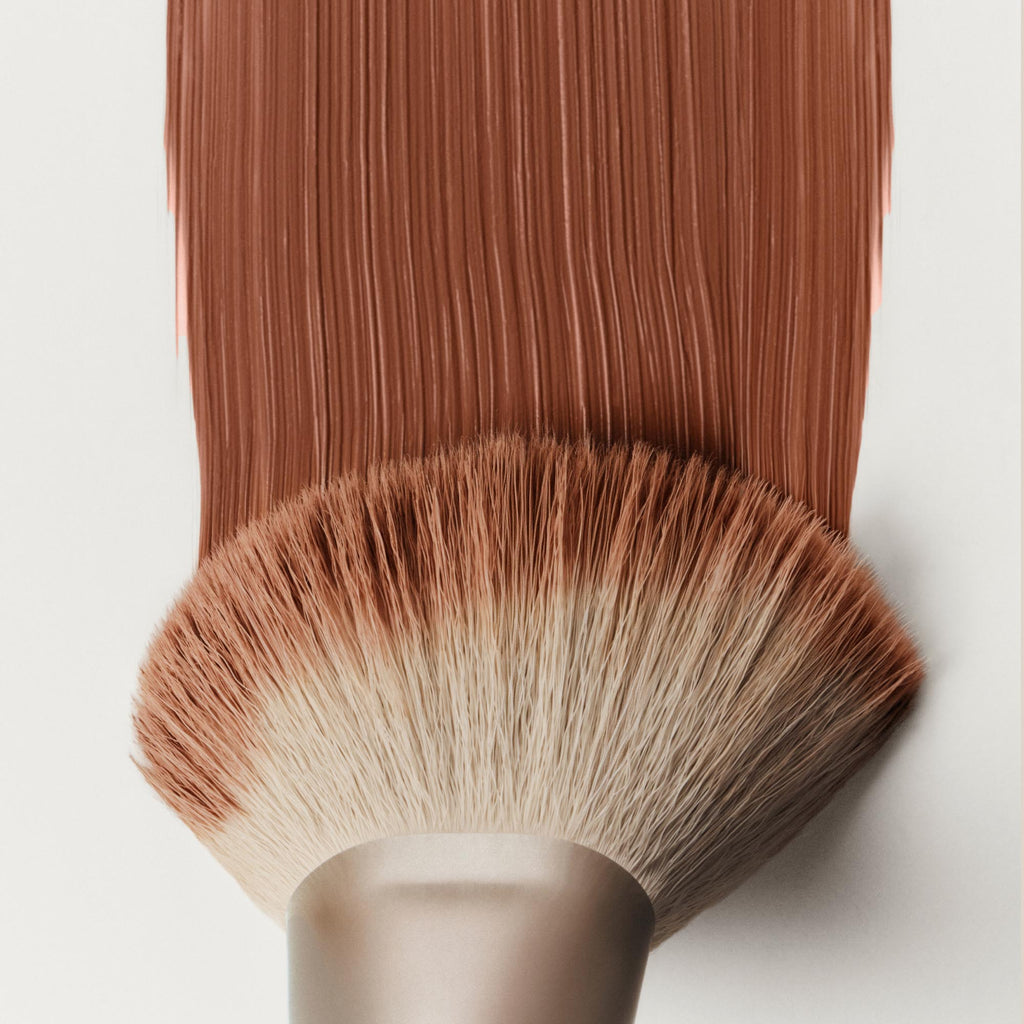 the-bronzer-brush-q4 Bronzer_Brush-2.jpg