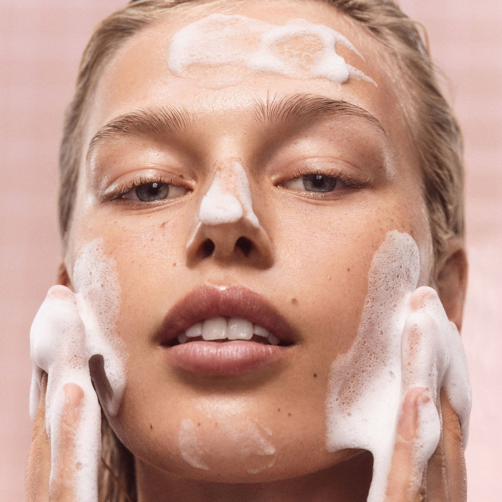 mini-pink-dewtm-gel-cleanser-u1 Pinnk-Dew-4.jpg